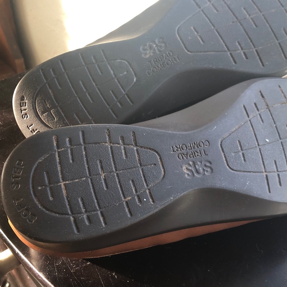 SAS brown Mary Jane style with cutouts size 9 - Picture 5 of 5